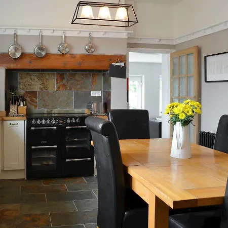 Manor Farm House East *